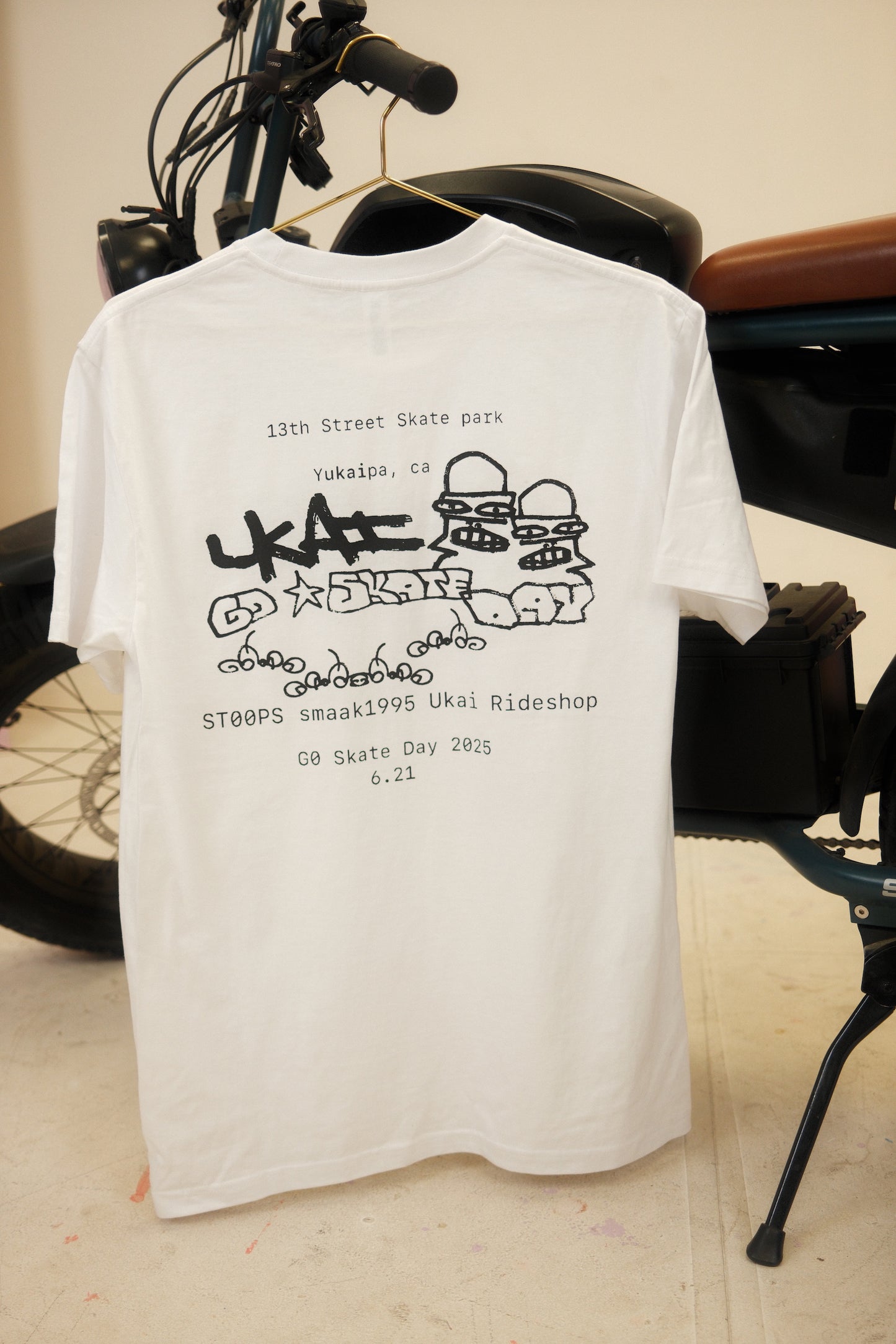 GO SKATE DAY T